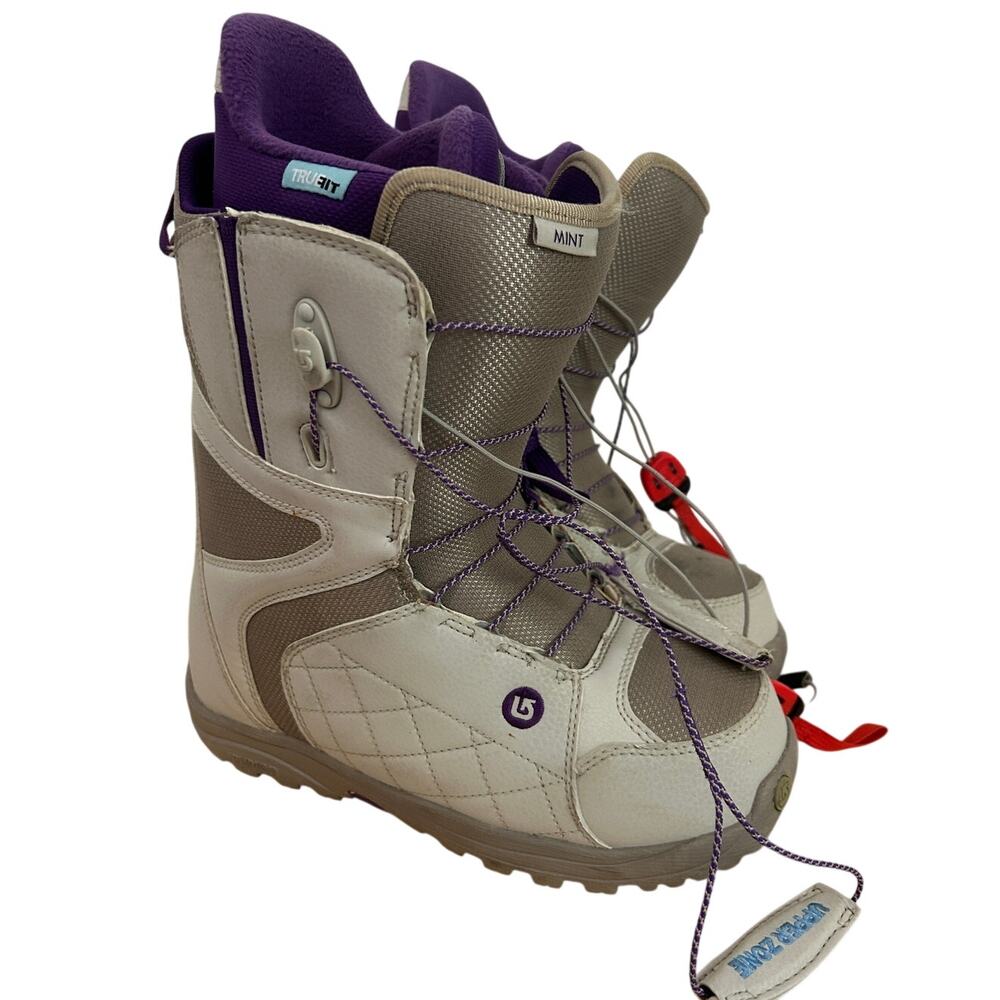 Burton Mint Women’s Snowboard Boots – Gray/Purple True Fit (Size 8)